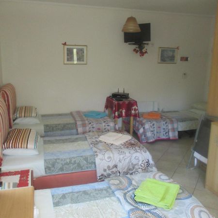 Villa Verde Apart-Hotel Néa Mákri Exteriör bild