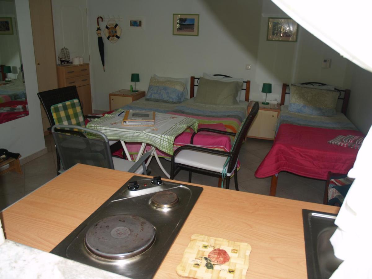 Villa Verde Apart-Hotel Néa Mákri Exteriör bild
