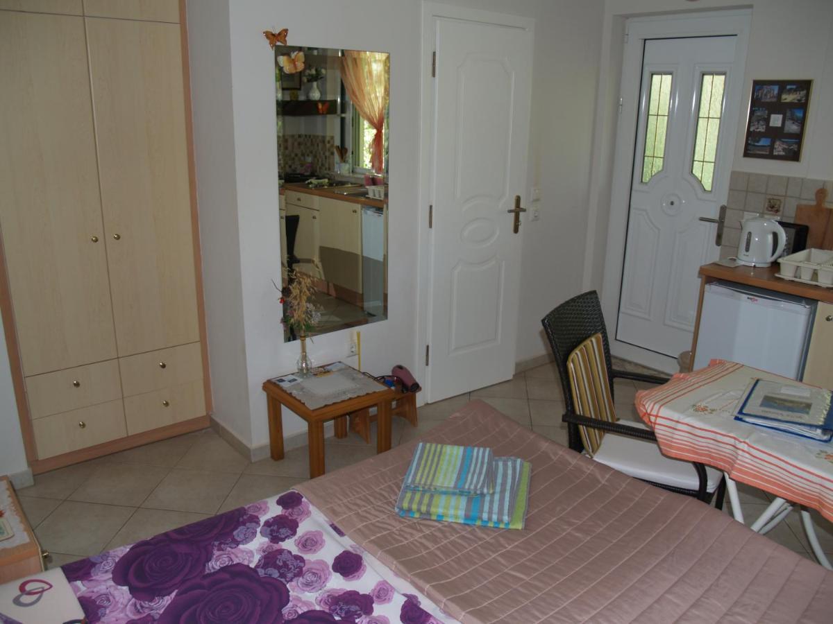 Villa Verde Apart-Hotel Néa Mákri Exteriör bild